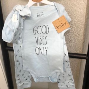 Super cute babygirl outfit .